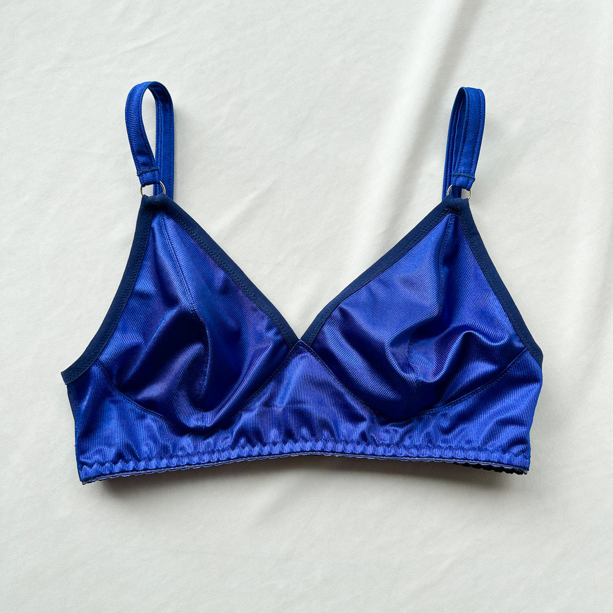 Sahaara Wirefree Bra Sewing Pattern Sew-Along View B: Solid No Lining. 